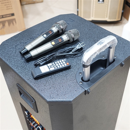9613ab3f-73bf-4d91-a09e-bd9a61c74b6f.jpg