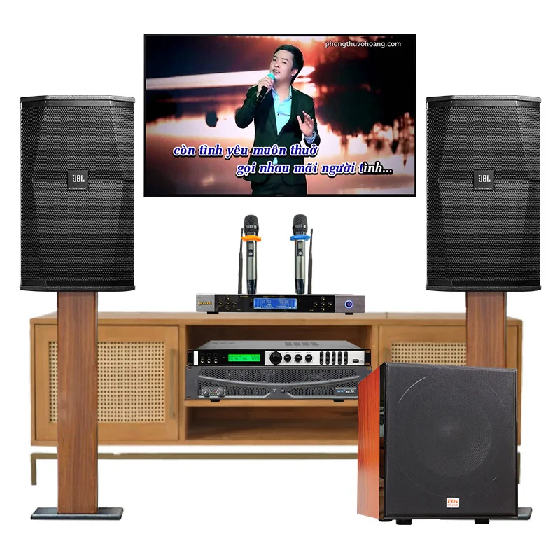 Loa k&eacute;o JBL-KB43 l&agrave; một sản phẩm mạnh mẽ với c&ocirc;ng suất l&ecirc;n tới 800W, mang đến &acirc;m thanh r&otilde; r&agrave;ng v&agrave; mạnh mẽ cho c&aacute;c buổi tiệc, sự kiện hoặc c&aacute;c hoạt động ngo&agrave;i trời. Với bass loa k&eacute;o di động c&oacute; k&iacute;ch thước l&ecirc;n đến 45 cm, loa KB43 đảm bảo sự thăng hoa v&agrave; đầy sức sống cho &acirc;m nhạc.
