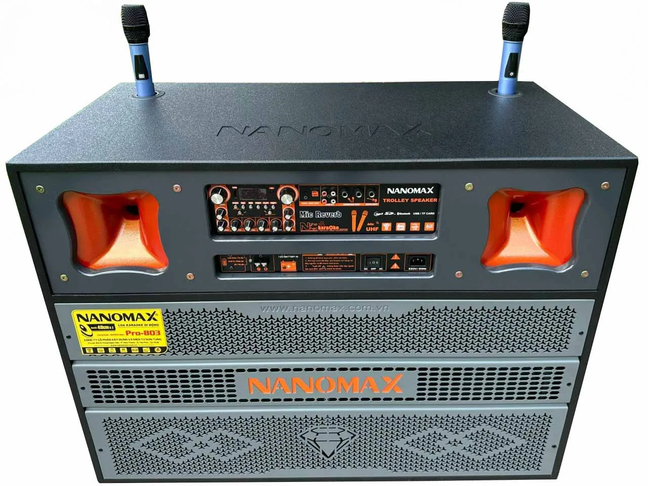 Loa k&eacute;o Nanomax Pro-803 l&agrave; một mẫu loa tủ mới nhất được ra mắt v&agrave;o th&aacute;ng 10/2023. Được thiết kế đặc biệt cho mục đ&iacute;ch karaoke, loa n&agrave;y sở hữu c&ocirc;ng suất lớn với 2 bass 40 + 2 treble v&agrave; board c&ocirc;ng suất mạnh mẽ. Với c&ocirc;ng suất thực l&ecirc;n đến 500W, loa c&oacute; khả năng mang đến trải nghiệm &acirc;m thanh sống động v&agrave; mạnh mẽ, thậm ch&iacute; c&oacute; thể "chơi bung n&oacute;c" khi sử dụng.