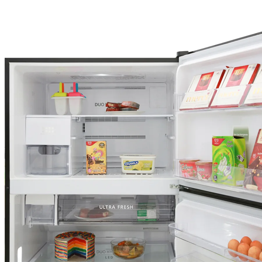 Tủ lạnh Toshiba Inverter 555 l&iacute;t GR-AG58VA (X) mang đến sự h&agrave;i l&ograve;ng với thiết kế kết hợp giữa vẻ cổ điển v&agrave; hiện đại. Với n&eacute;t đẹp tinh tế, tủ lạnh n&agrave;y tạo n&ecirc;n sự sang trọng cho kh&ocirc;ng gian nội thất của bạn. Ngo&agrave;i ra, n&oacute; c&ograve;n t&iacute;ch hợp c&aacute;c c&ocirc;ng nghệ ti&ecirc;n tiến, đảm bảo đ&aacute;p ứng tốt nhu cầu sử dụng h&agrave;ng ng&agrave;y v&agrave; đảm bảo an to&agrave;n sức khỏe cho gia đ&igrave;nh của bạn.