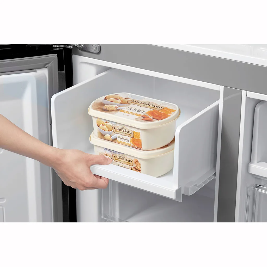 Tủ lạnh Toshiba Inverter 511 l&iacute;t GR-RF610WE-PMV(37)-SG sở hữu c&ocirc;ng nghệ Dual Cooling với hai d&agrave;n lạnh độc lập, tiết kiệm điện năng với Origin Inverter, v&agrave; đảm bảo sự tươi ngon của thực phẩm với Moisture Zone. Ngo&agrave;i ra, c&ocirc;ng nghệ PureBio diệt khuẩn tối ưu v&agrave; cảm biến nhiệt độ tự động gi&uacute;p tăng tiện lợi v&agrave; đảm bảo chất lượng bảo quản thực phẩm.