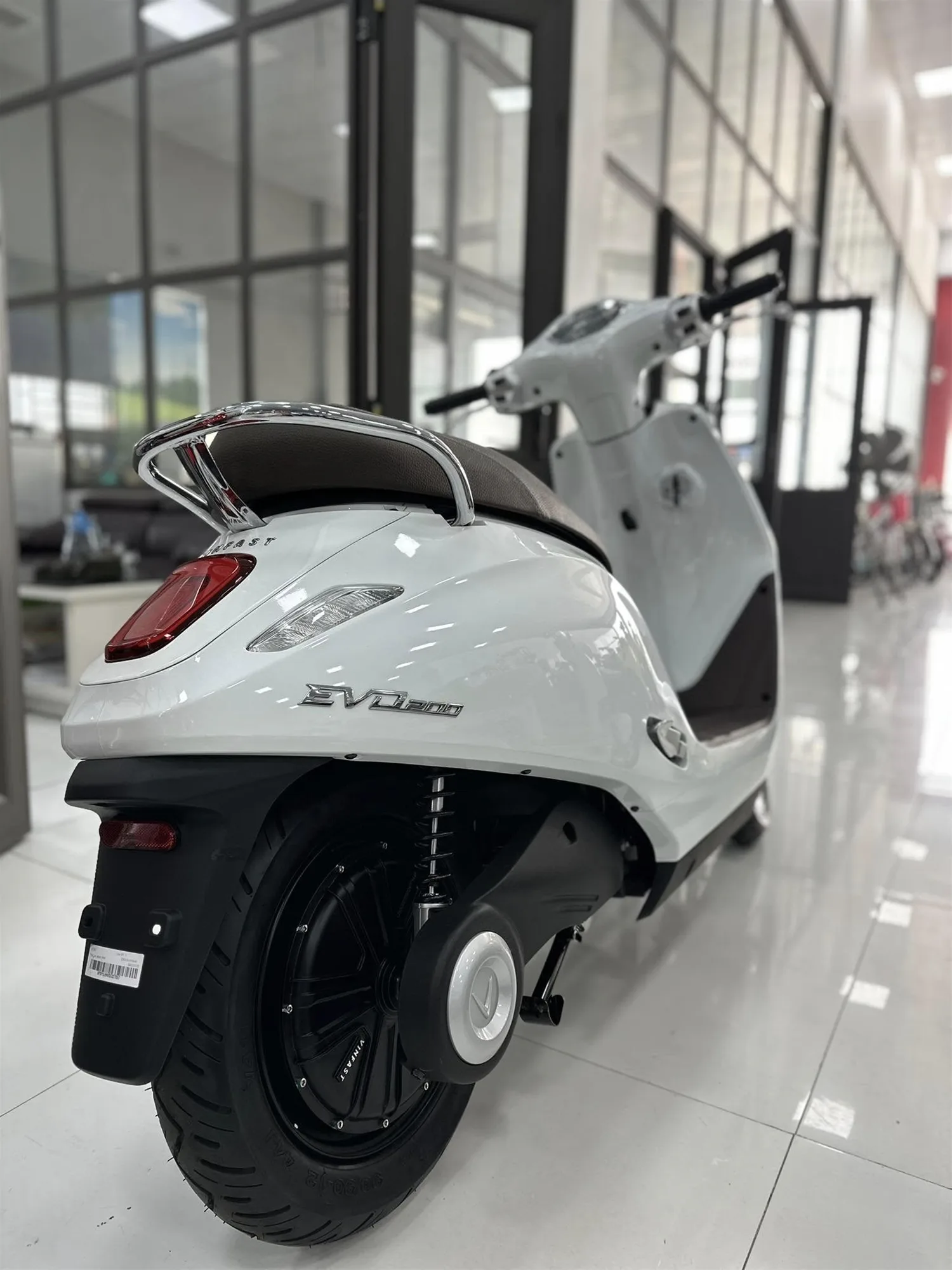 2. Hiệu suất mạnh mẽ &ndash; Qu&atilde;ng đường l&ecirc;n tới 200km