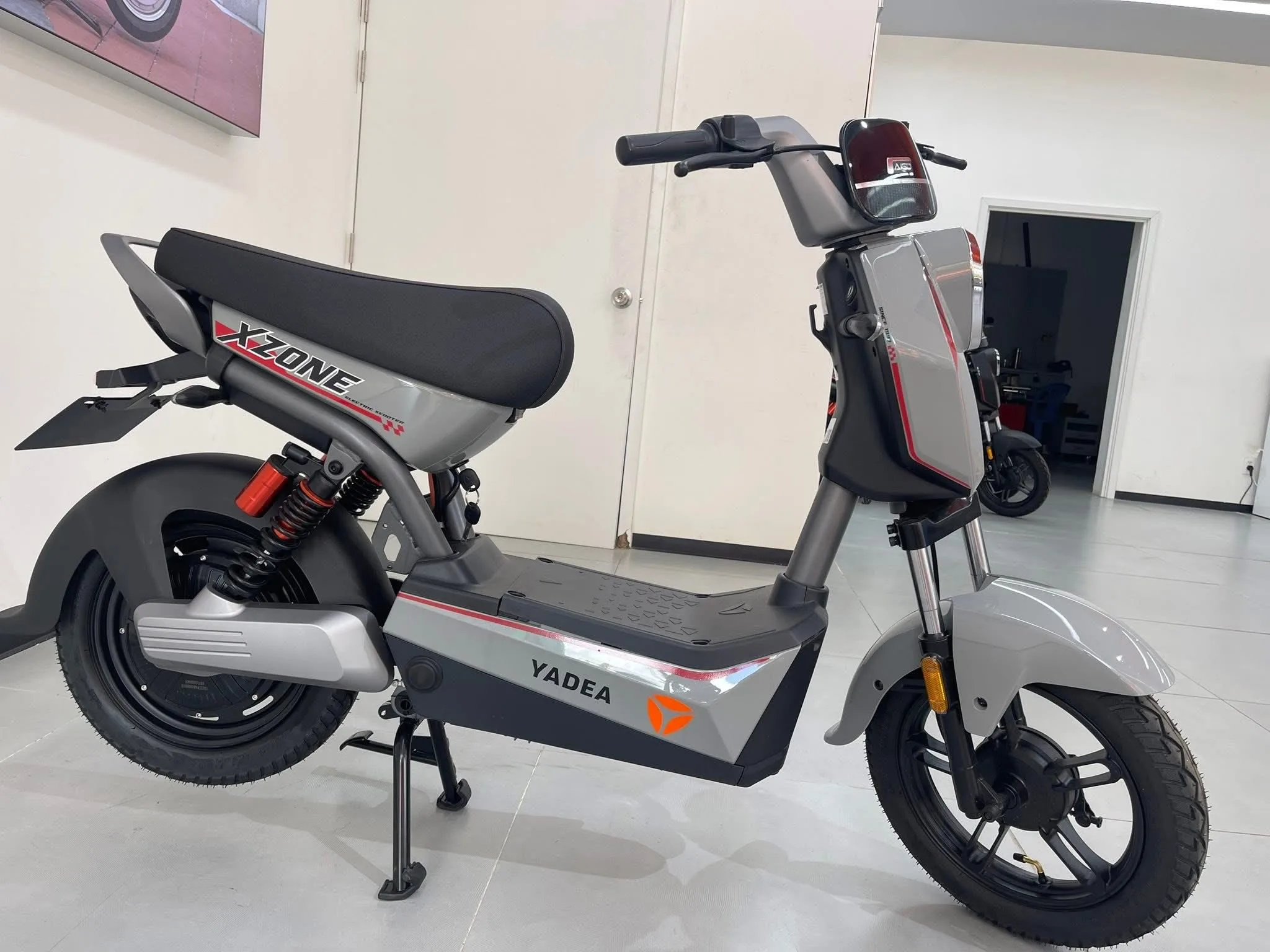 Kh&aacute;m Ph&aacute; Xe M&aacute;y Điện YADEA X ZONE &ndash; Hiện Đại, Mạnh Mẽ, Tiết Kiệm tại Điện M&aacute;y Trả G&oacute;p L&ecirc; Triều